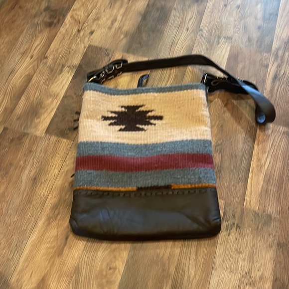 Raj by Anthropologie Beautiful Aztec Boho Bag - Picture 6 of 7